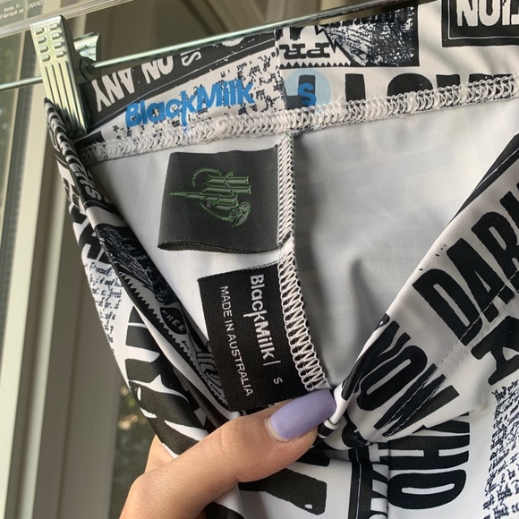 Blackmilk Harry Potter Daily Prophet Leggings - Picture 5 of 10